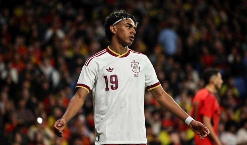 ودية اسبانيا و مصر: أول ردّ من يامال على الهتافات العنصرية